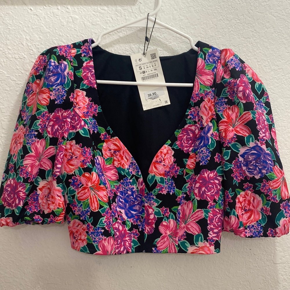 Zara floral puff crop top